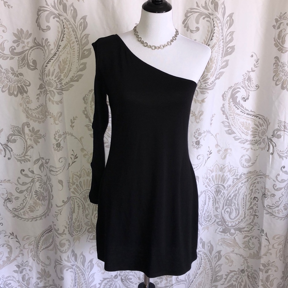 Derek Heart Off the Shoulder Dress
